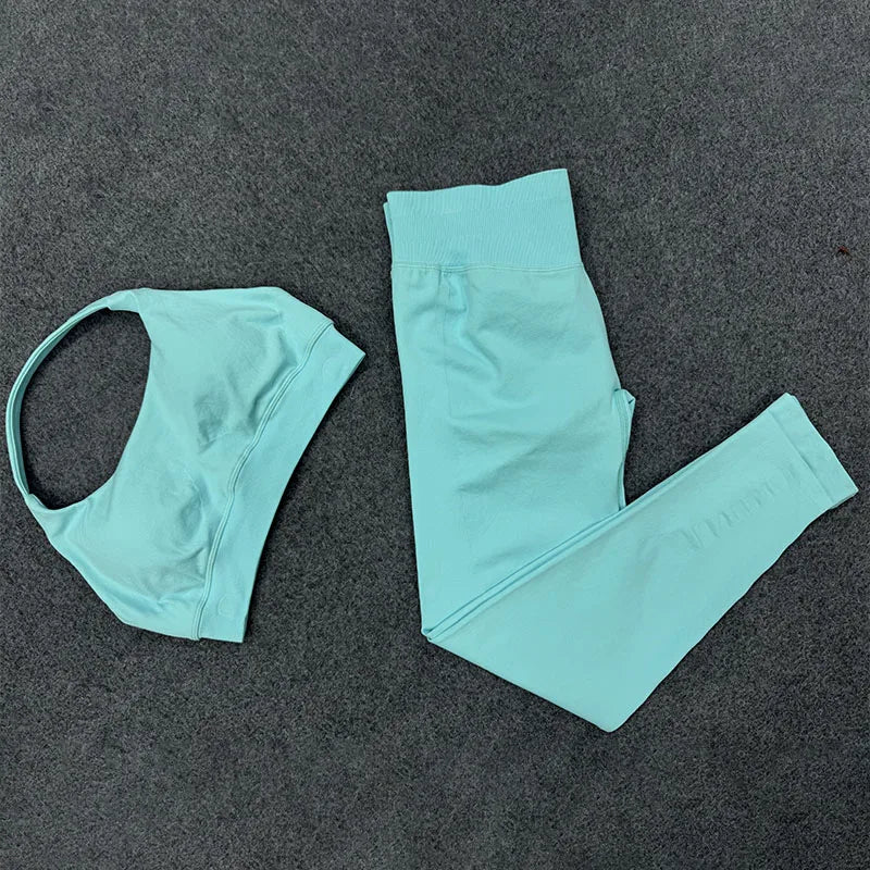 DFYNE 2-Piece Seamless Yoga Set for Women